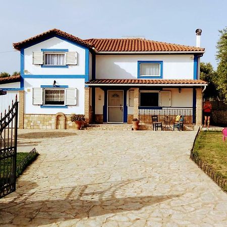 טסיליבי Villa Julia מראה חיצוני תמונה