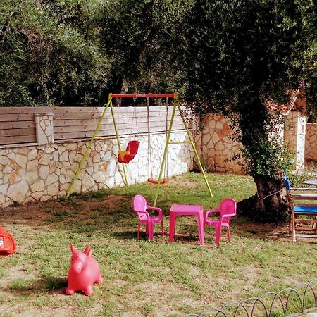 טסיליבי Villa Julia מראה חיצוני תמונה
