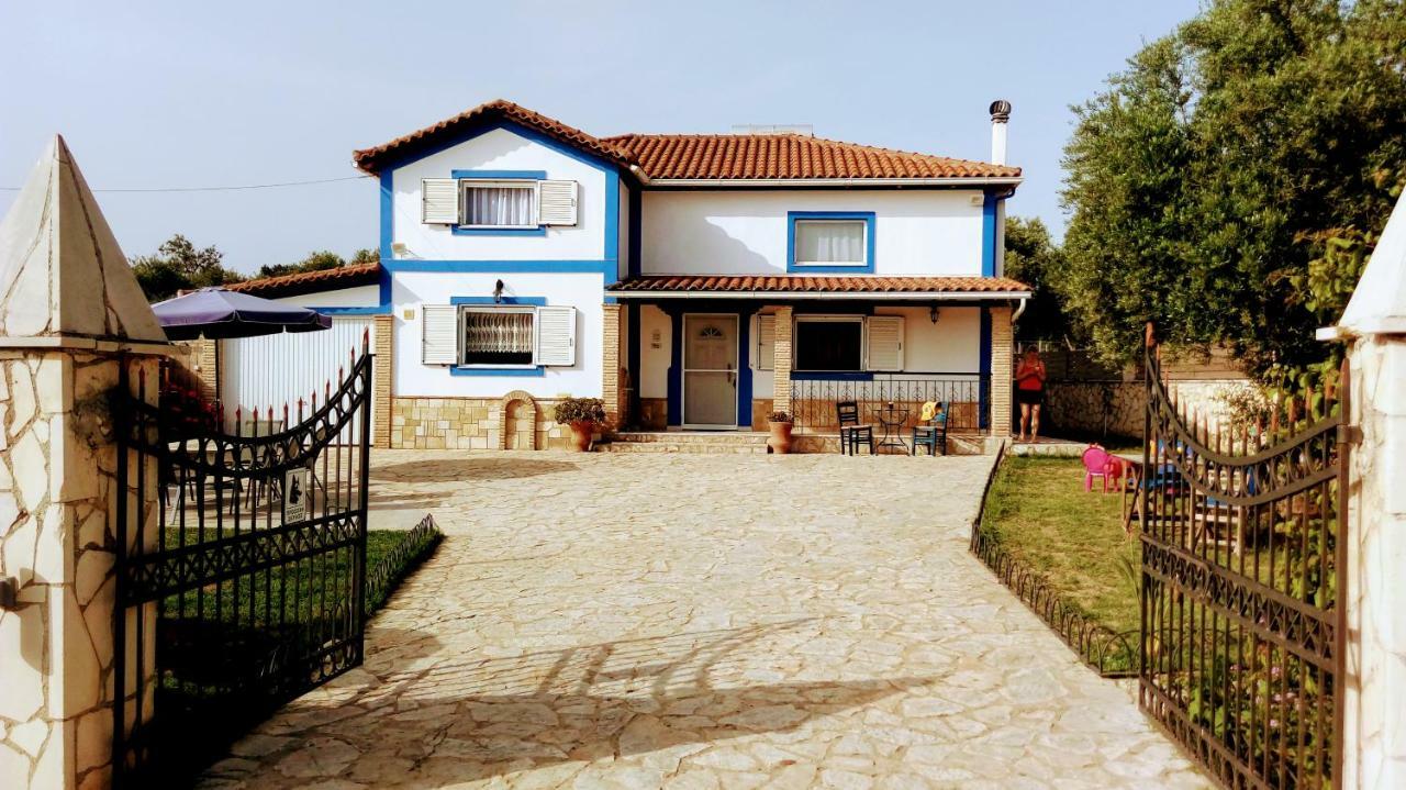 טסיליבי Villa Julia מראה חיצוני תמונה