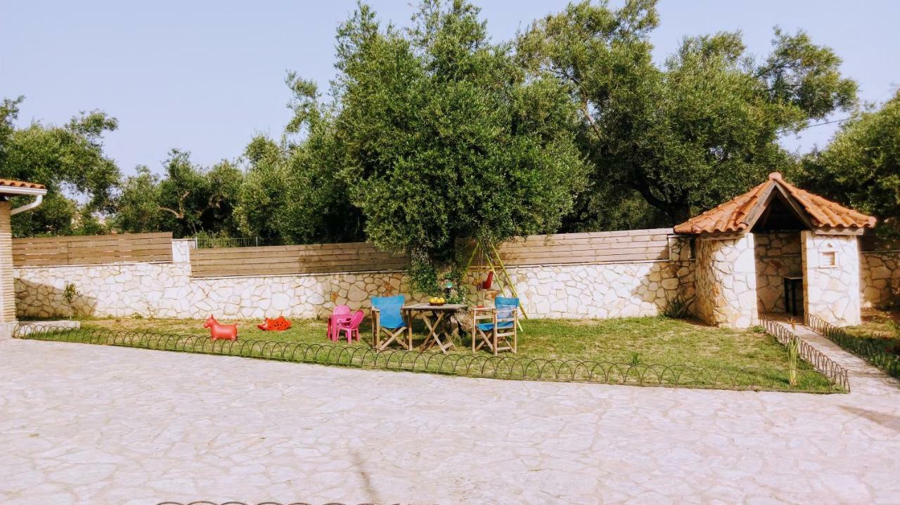 טסיליבי Villa Julia מראה חיצוני תמונה